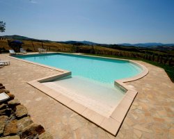 The large indoor swimming pool - Agriturismo Mannaioni